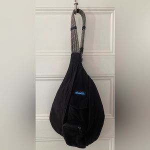 Kavu original rope sling pack w/ adjustable rope shoulder strap. Black